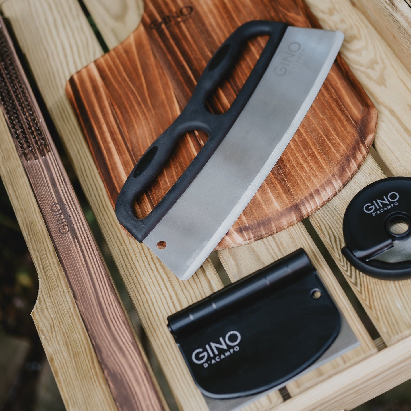 Rocker Style Pizza Cutter